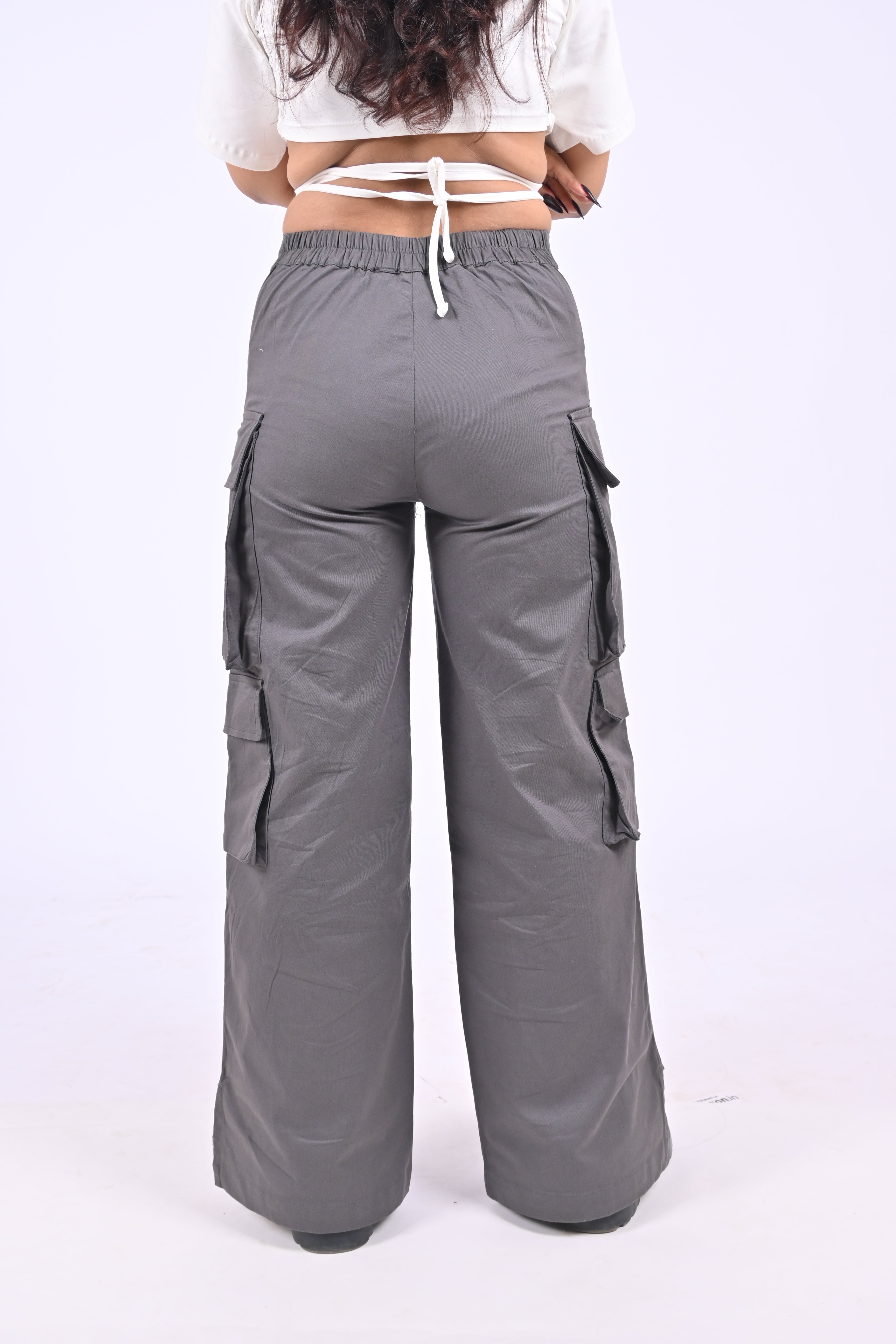 GREY COMPARTMENT CARGO