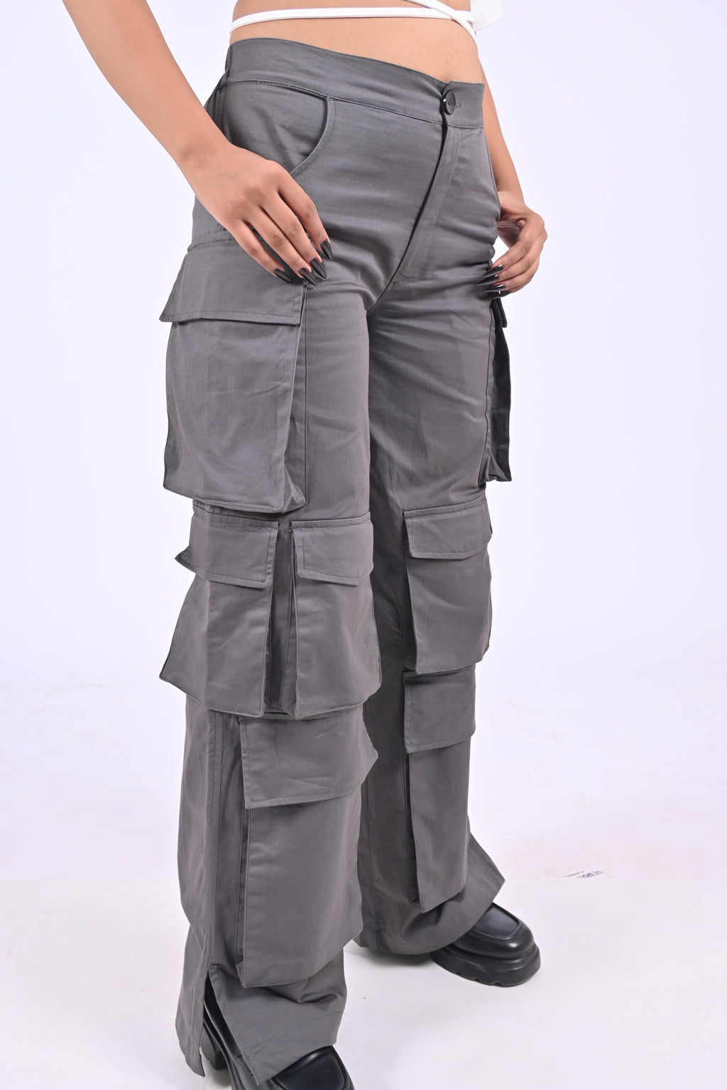 GREY COMPARTMENT CARGO