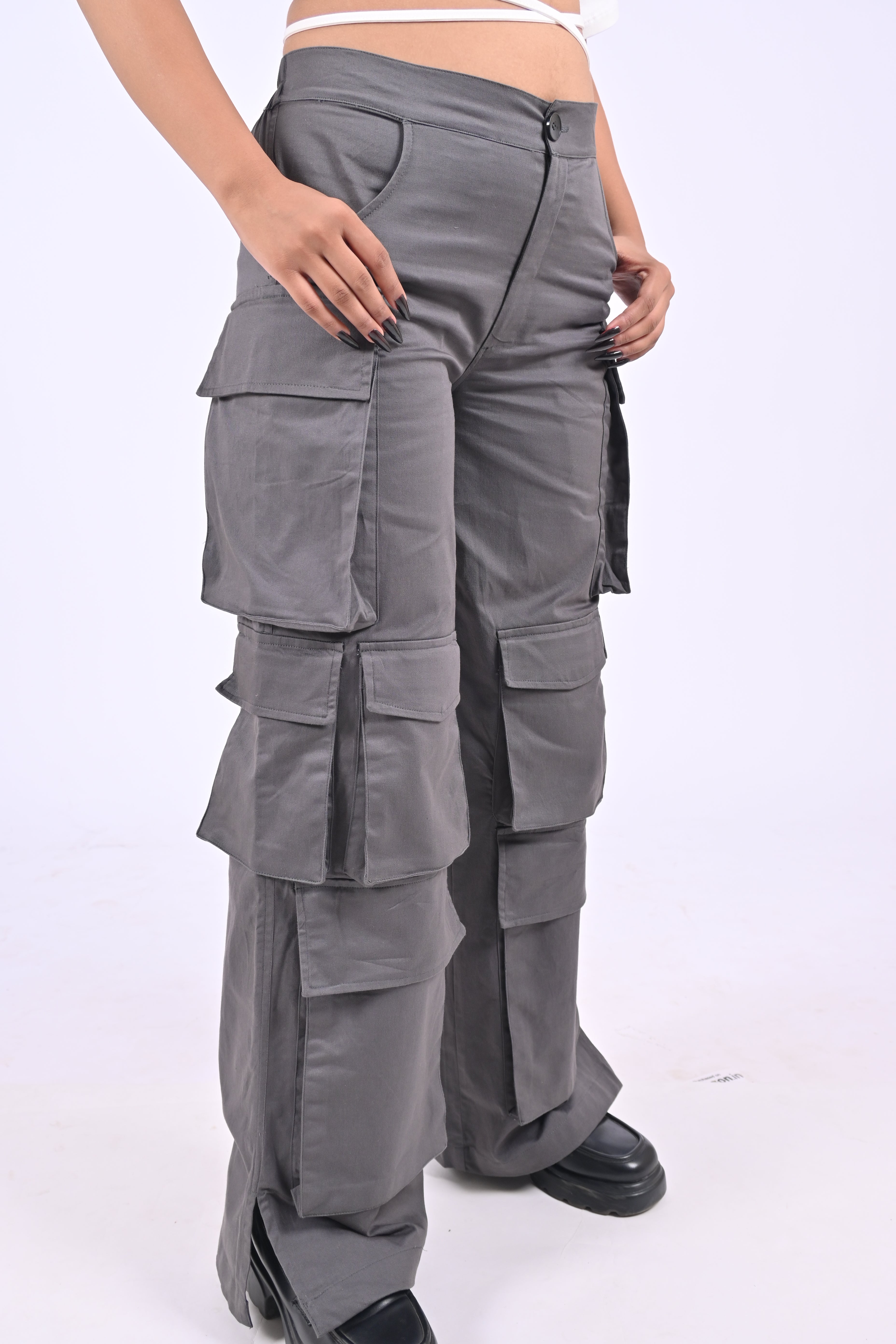 GREY COMPARTMENT CARGO